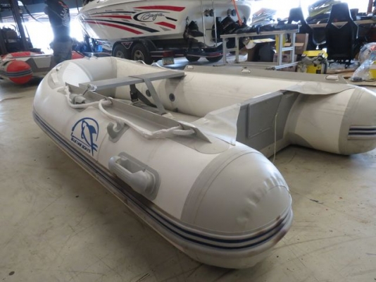 !!!ลดล้างสต็อคค่ะ เรือยางใหม่ Blue Line ลดทันที 50\%!!!