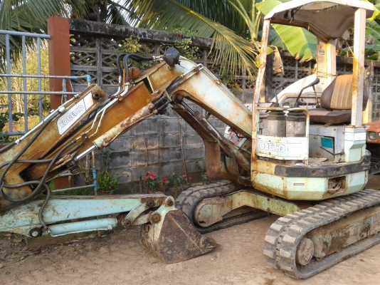 ขายรถขุด Kobelco sk30 UR ปั้มนื้ว คอนโทลน้ำมัน
