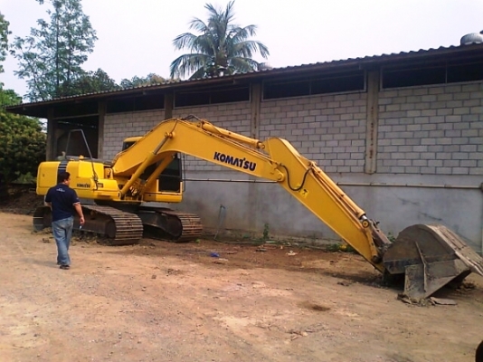ขายด่วน..รถขุด KOMATSU PC200-7 รถสวยจี๊ด เจ้าของรักษารถ อย่างลูก สภาพพร้อมใช้งาน เอกสารครบ.