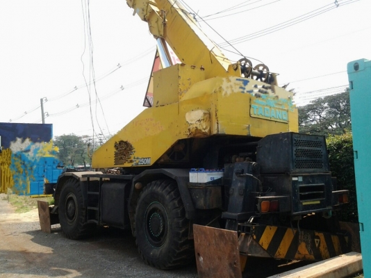 ขายรถเครน 4 ล้อ 25 ตัน Tadano M 4  มีเอกสารเล่มทะเบียน กิ๊ปชักไส้ ยางสวย รถสวยมากครับ