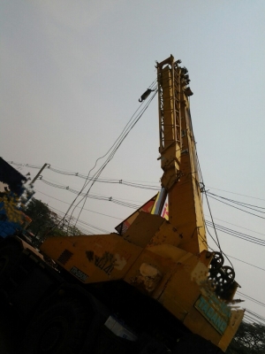 ขายรถเครน 4 ล้อ 25 ตัน Tadano M 4  มีเอกสารเล่มทะเบียน กิ๊ปชักไส้ ยางสวย รถสวยมากครับ