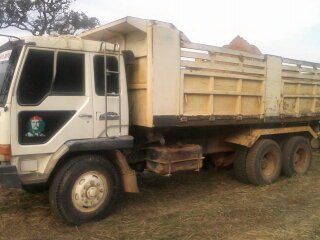 ต้องการขายด่วน MITSUBISHI FN527 TF 1795 ครื่องดี คัสชีส์สวย แอร์ รถพร้อมใช้งาน เอกสารพร้อมโอนครับ