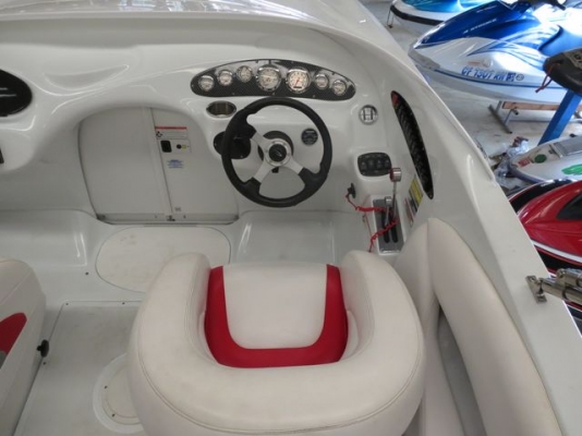 !!ขายเรือมือสอง Baja ปี 2008 วิ่งเพียง 30 ชม.!! !!ขายเรือมือสอง Baja ปี 2008 วิ่งเพียง 30 ชม.!!