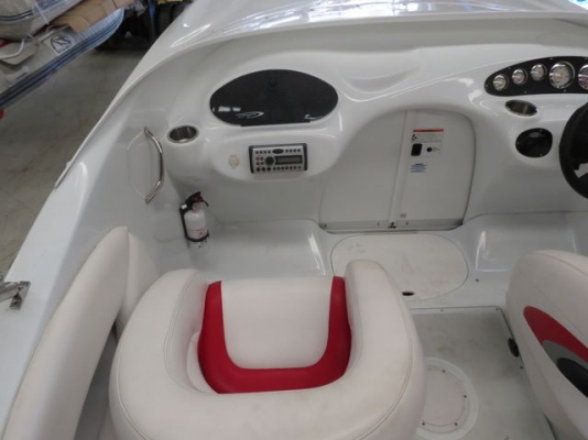 !!ขายเรือมือสอง Baja ปี 2008 วิ่งเพียง 30 ชม.!! !!ขายเรือมือสอง Baja ปี 2008 วิ่งเพียง 30 ชม.!!