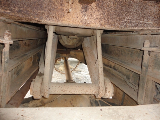 ISUZU  6 ล้อดั้ม 120  แรงม้า  หัวยาว  มีเล่มพร้อมขายค่ะ