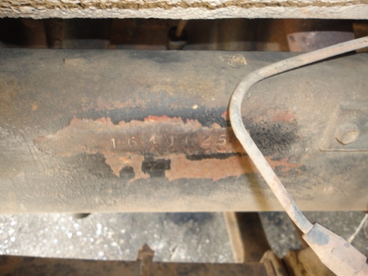 ISUZU  6 ล้อดั้ม 120  แรงม้า  หัวยาว  มีเล่มพร้อมขายค่ะ