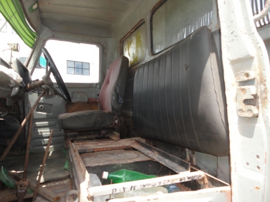 ISUZU  6 ล้อดั้ม 120  แรงม้า  หัวยาว  มีเล่มพร้อมขายค่ะ