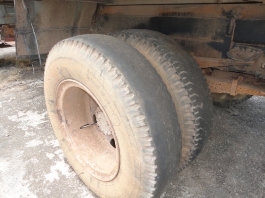 ISUZU  6 ล้อดั้ม 120  แรงม้า  หัวยาว  มีเล่มพร้อมขายค่ะ