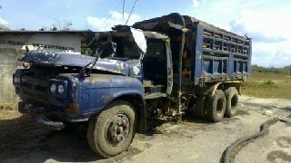 ISUZU  10 หัวยาว  มีเล่มทะเบียนค่ะ