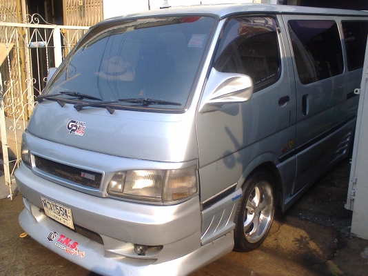 รถตู้ หัวจรวด