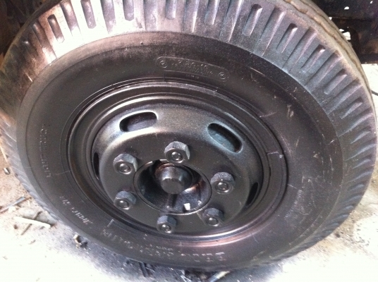 ขายรถบรรทุก หกล้อ ดั้ม ISUZU NPR 115 แรง สภาพสวยมาก ทำสีหัว-กระบะ ใหม่ ขายรถบรรทุก หกล้อ ดั้ม ISUZU NPR 115 แรง สภาพสวยมาก ทำสีหัว-กระบะ ใหม่