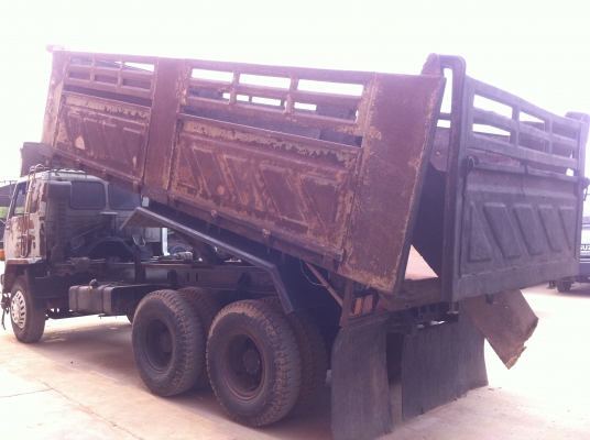 ขายรถบรรทุก 10 ล้อ ดั้ม นางฟ้า ISUZU 195 แรงม้า สภาพสวย คัสซีสวยมากๆ  ยางดี 10 เส้น