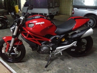 ฝากขายหน่อย DUCATI monster 795 รถ3เดื่อนกว่า วิ่งน้อย ยังไม่ถึง3500 โลและของเต่ง