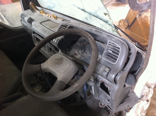 ขายหัวเก๋ง (หัวการ์ตูน) ISUZU NKR เก่านอก-ตามสภาพ หัวไฟฟ้า ราคาต่อรอง