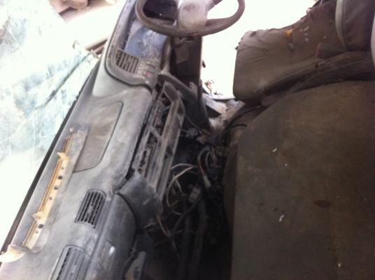 ขายหัวเก๋ง (หัวการ์ตูน) ISUZU NKR เก่านอก-ตามสภาพ หัวไฟฟ้า ราคาต่อรอง