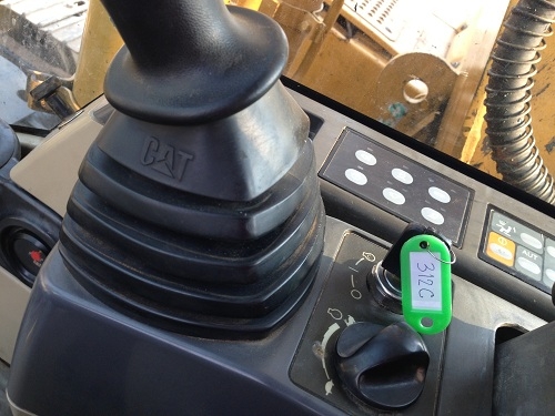 ขายรถแบคโฮ CAT 312 C รถนอกนำเข้าสภาพสวย มี VDO ครับ ทำงาน 5000 กว่าชั่วโมง แอร์เย็น เอกสารพร้อม สนใจติดต่อ 081-2990958 ขายรถแบคโฮ CAT 312 C รถนอกนำเข้าสภาพสวย มี VDO ครับ ทำงาน 5000 กว่าชั่วโมง แอร์เย็น เอกสารพร้อม สนใจติดต่อ 081-2990958