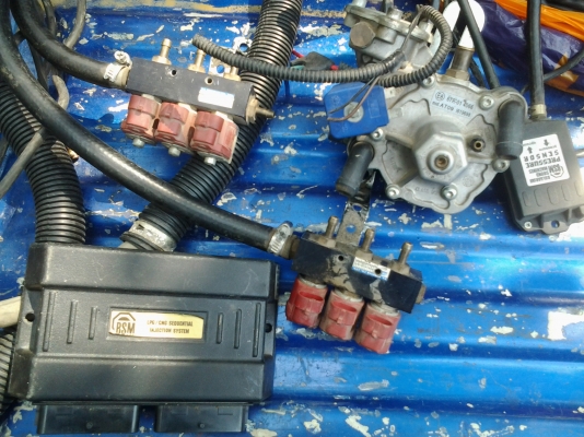 แก๊ส6สูบ ถอดออก