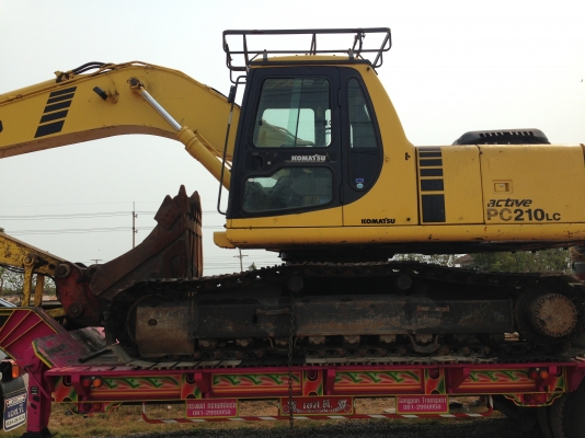 รถแบคโฮ KOMATSU