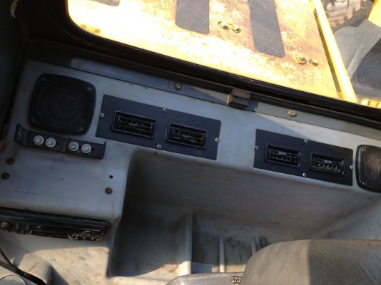 รถแบคโฮ KOMATSU