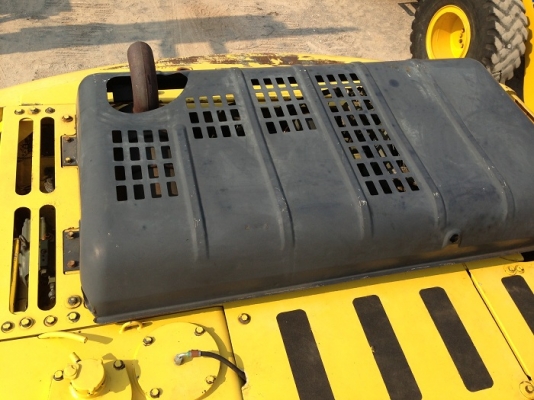 รถแบคโฮ KOMATSU