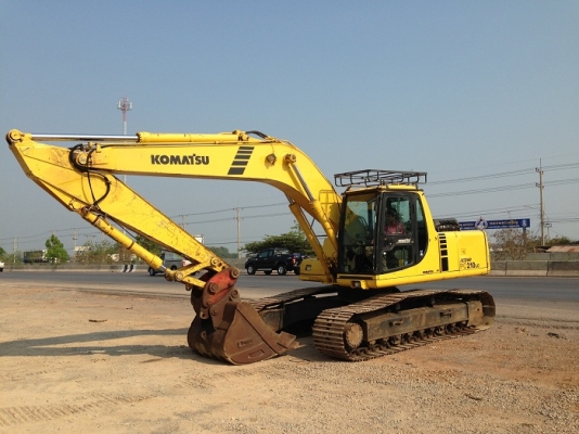 รถแบคโฮ KOMATSU