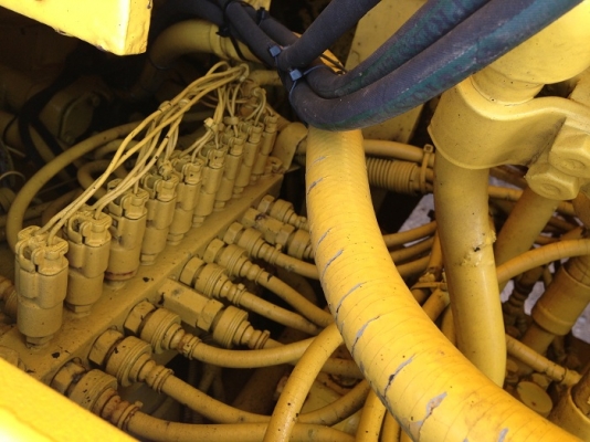 รถแบคโฮ KOMATSU