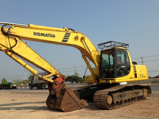 รถแบคโฮ KOMATSU