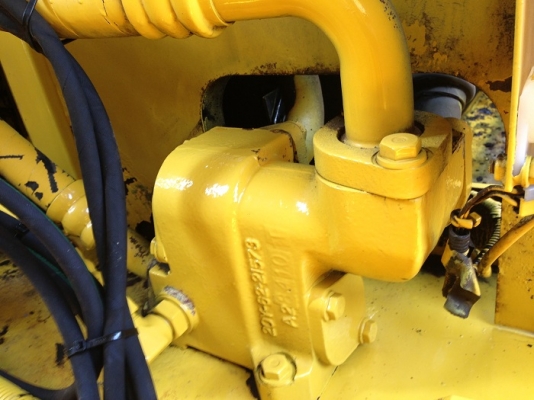 รถแบคโฮ KOMATSU