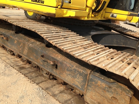 รถแบคโฮ KOMATSU