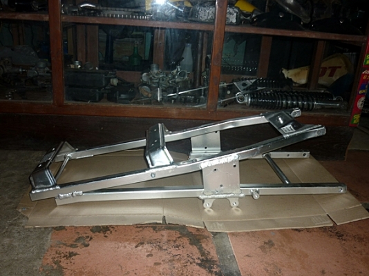 ขายโครง ''อลูมีเนียม'' 1,200 บ.