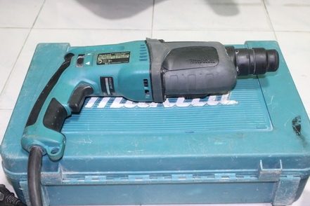 สว่านเจาะกระแทกระบบโรตารี่  Makita HR 2470 F สภาพดีพร้อมใช้ครับ