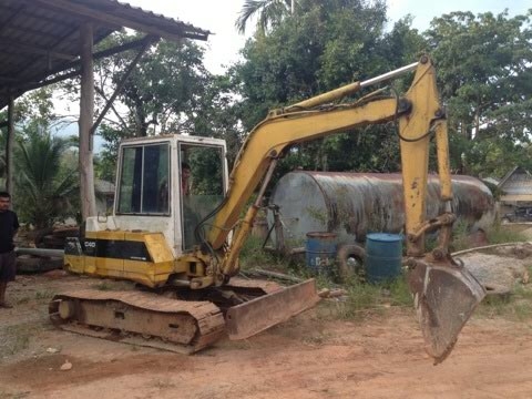 ขายแบคโฮ KOMATSU PC40-6 รถพร้อมใช้งาน สนใจโทร 0819701072