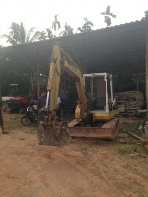 ขายแบคโฮ KOMATSU PC40-6 รถพร้อมใช้งาน สนใจโทร 0819701072 ขายแบคโฮ KOMATSU PC40-6 รถพร้อมใช้งาน สนใจโทร 0819701072