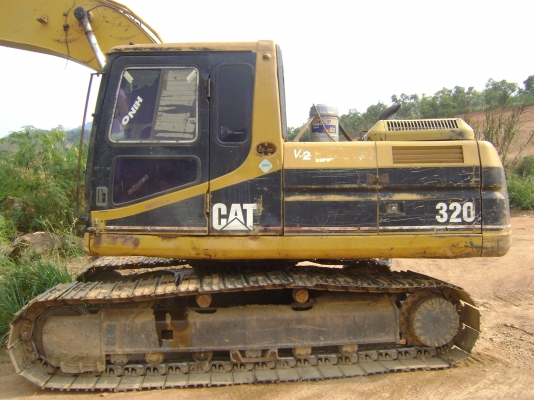 ขายรถแบ็คโฮ CAT 320B สภาพสวย พร้อมใช้งาน ขายรถแบ็คโฮ CAT 320B สภาพสวย พร้อมใช้งาน