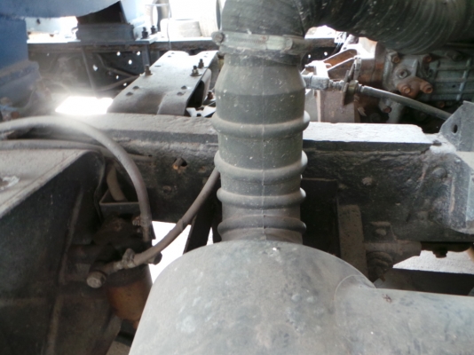 ISUZU  100  แรงม้า  หัวบางเดิม  เครื่องเดิม มีเล่มทะเบียนค่ะ