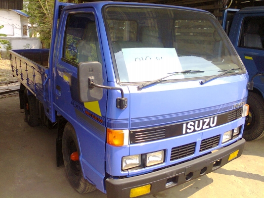 ขายสี่ล้อกลาง NKR 100 แรงฝาดำ 4BC2 เครื่องดี แชชซีสวย รถทำสีใหม่แล้วครับ ขายสี่ล้อกลาง NKR 100 แรงฝาดำ 4BC2 เครื่องดี แชชซีสวย รถทำสีใหม่แล้วครับ