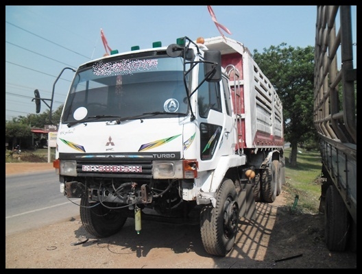 สิบล้อไอ้หลง เทอร์โบ 2เพลาดั้ม สวยๆ