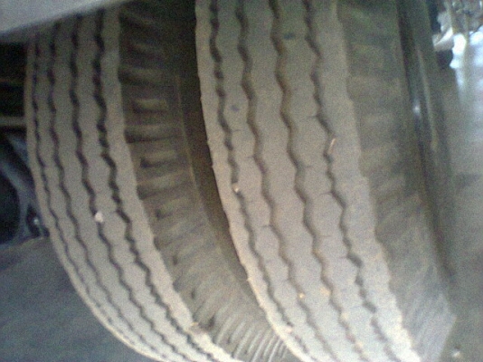 ขาย 6 ล้อบรรทุกตู้เย็น NPR 115 ปี 36 กระบะยาว 4.30 เมตร เกียร์สั้น คัสซีสวยมาก เก๋งบางเดิม เครื่องแห้ง แอร์เย็น ยางเต็ม ทะเบียนพร้อโอน