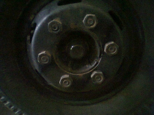 ขาย 6 ล้อบรรทุกตู้เย็น NPR 115 ปี 36 กระบะยาว 4.30 เมตร เกียร์สั้น คัสซีสวยมาก เก๋งบางเดิม เครื่องแห้ง แอร์เย็น ยางเต็ม ทะเบียนพร้อโอน