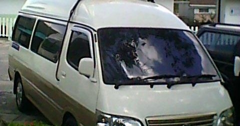 ขายรถตู้คอมมิวเตอร์ ปี2001 หลังคาสูง เกียร์ออโต้ เครื่องดีเซล 3000