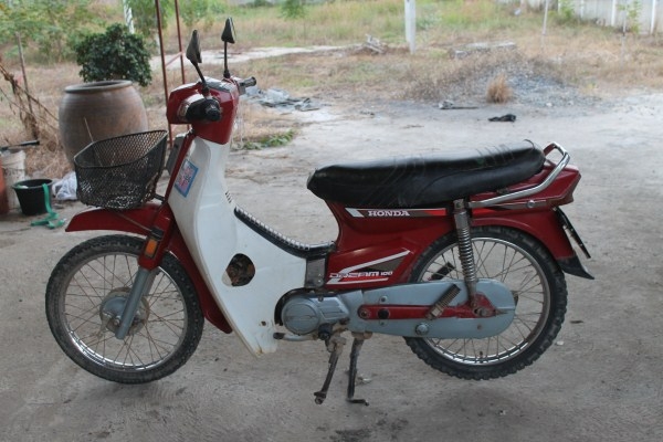 ขาย ดรีม คุรุ สีแดง ทะเบียนโอ ภาษีเต็ม