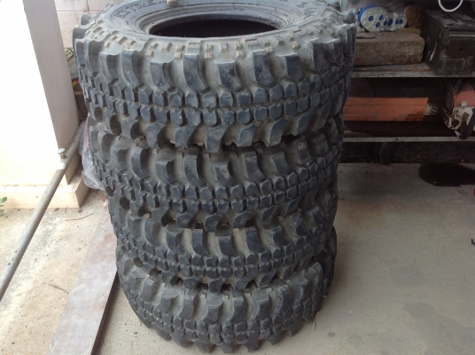 ขายยางมือสอง 32 ขอบ 15 จำนวน 4 เส่้น