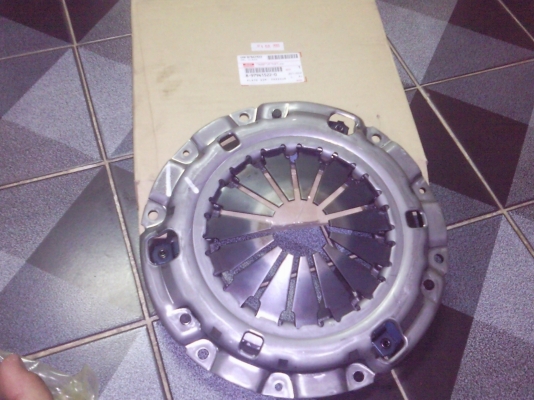 ขายหวีครัชdmax เครื่อง2500cc แท้ขาย1500[บาท