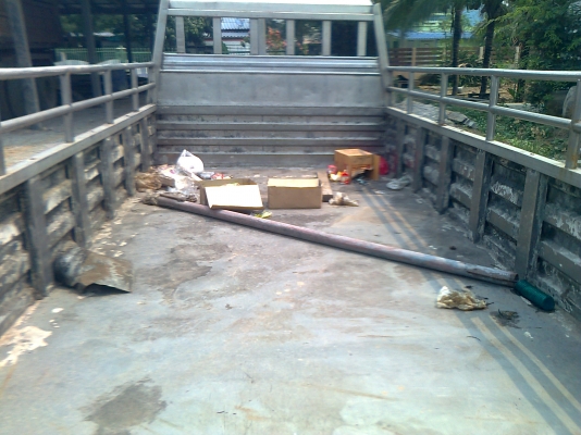 กระบะสแตนเลส 6 ล้อ ยาว 4.30 เมตร กว้าง 2.05 เมตร ขายถูกๆ