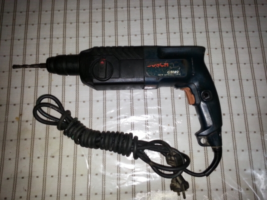 ขายสว่านไฟฟ้ายี่ห้อ BOSCHรุ่นGBH2SEเจาะปูนรุ่นเก่าพร้อมใช้ขายไม่แพง