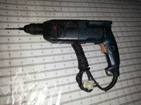 ขายสว่านโรตารีBOSCH2ระบบรุ่นเก่าพร้อมใช้งานราคาไม่แพงคับ
