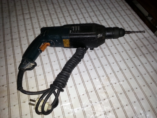 ขายสว่านโรตารีBOSCH2ระบบรุ่นเก่าพร้อมใช้งานราคาไม่แพงคับ