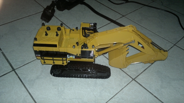 ขาย รถ caterpillar รุ่น 5110B ขาย รถ caterpillar รุ่น 5110B