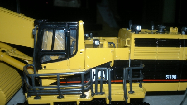 ขาย รถ caterpillar รุ่น 5110B ขาย รถ caterpillar รุ่น 5110B