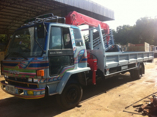 ISUZU FRR เครื่อง 175 แรงม้า ยางใหม่ 6 เส้น เทรน Tadano 4 ตัน ท้อง V เบรกทิฟฟี่ กระบะกว้าง 2.20 ม.ยาว 6.40 ม. ยางใหม่ 6 เส้น ทะเบียนพร้อมโอน